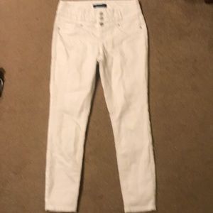 White jeans high rise